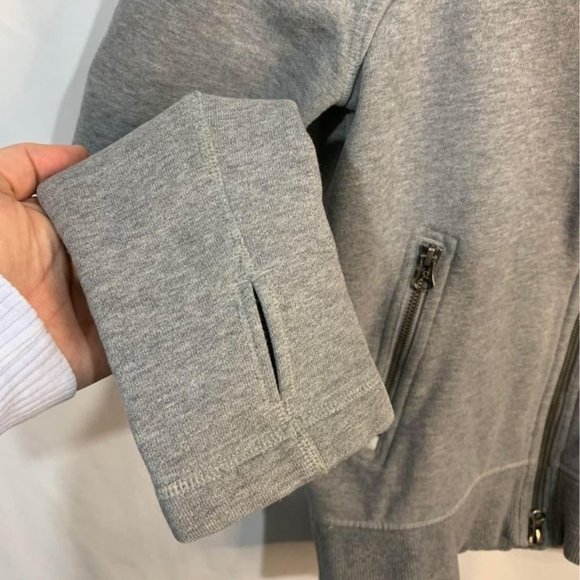 LULULEMON sculpted scuba hoodie. Gray. Size 6. New condition. Limited Edition. - Picture 3 of 10